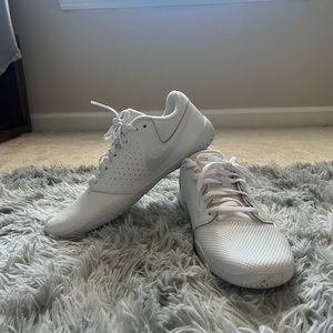 Nike cheer shoes